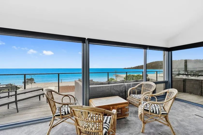Beaches - Free WIFI With Blue Water Views - Image 1