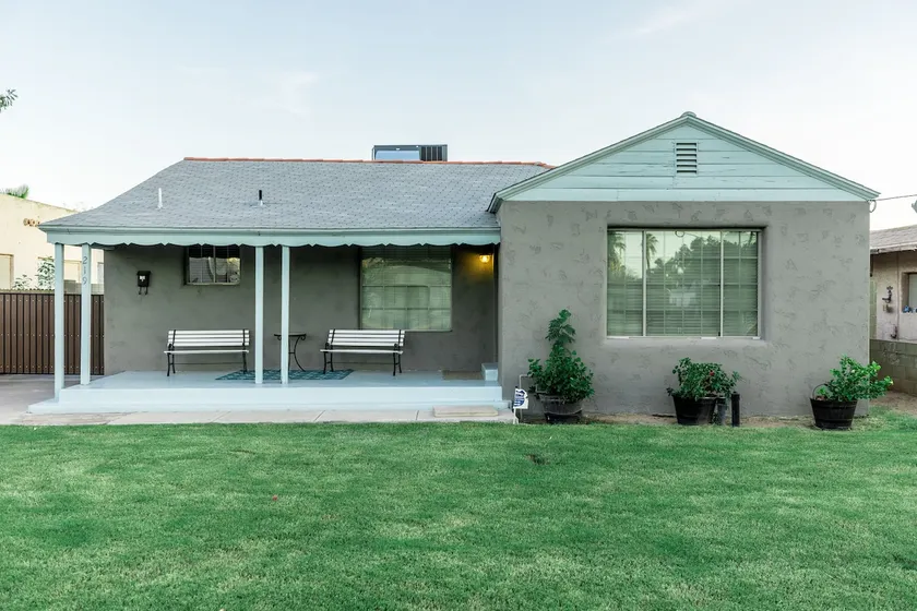 Cozy & Remodeled Home in the Heart of Mesa - Image 1