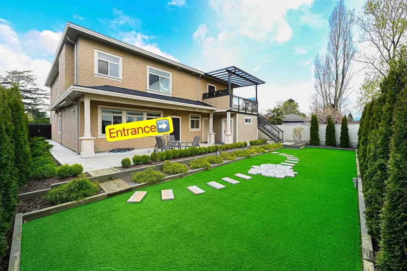 Two bedrooms, two bathrooms, one living room, separate access, free parking, separate kitchen, washing machine, dryer - Image 1