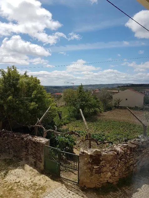 House in a rural & typical Portuguese village - Image 1