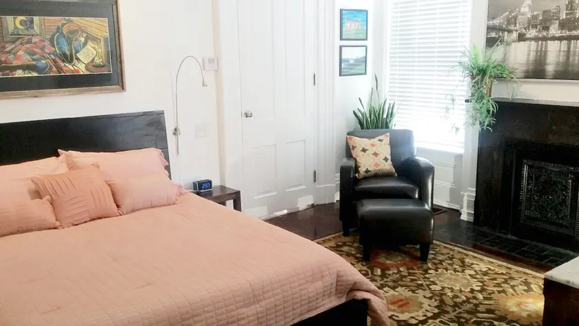 Authentically restored OTR/downtown Cincy apt. - Image 1