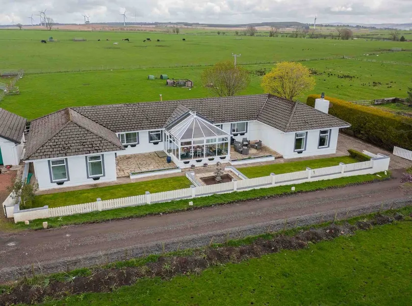 Bothy Farm Stay Sleeps 2 HotTub and Pool Table Children Welcome Ayrshire Rural Retreats - Image 1