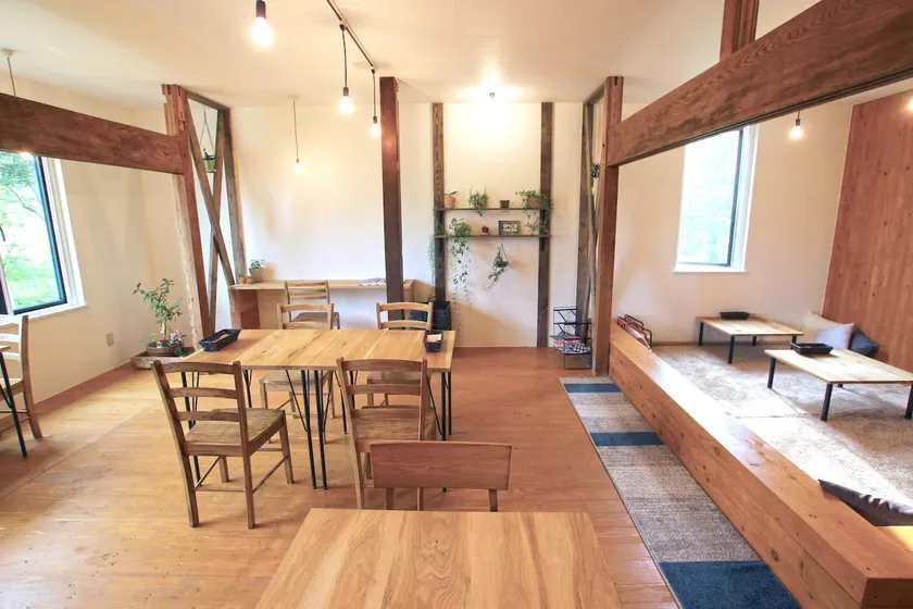 Rent one house, maximum 3 adults + 2 children sleeping in the same bed free of charge. Long-term, work, migration experience, cooking is OK - Image 1