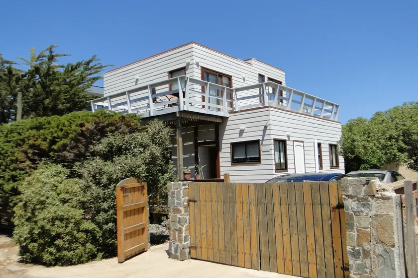 Casa Playa Laguna Zapallar, Las Orquídeas Street - Image 1