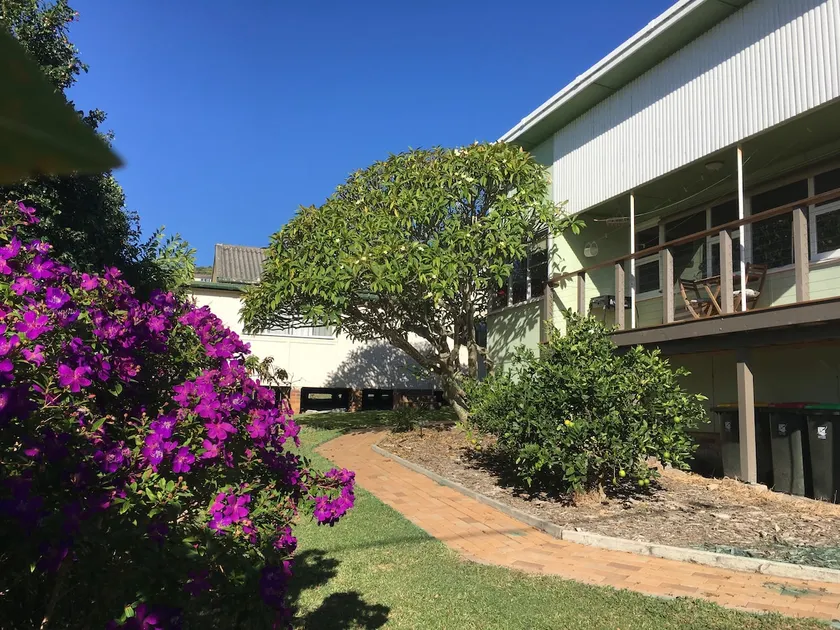 Crescent Head retro surf shack, flat walk to beach - Image 1