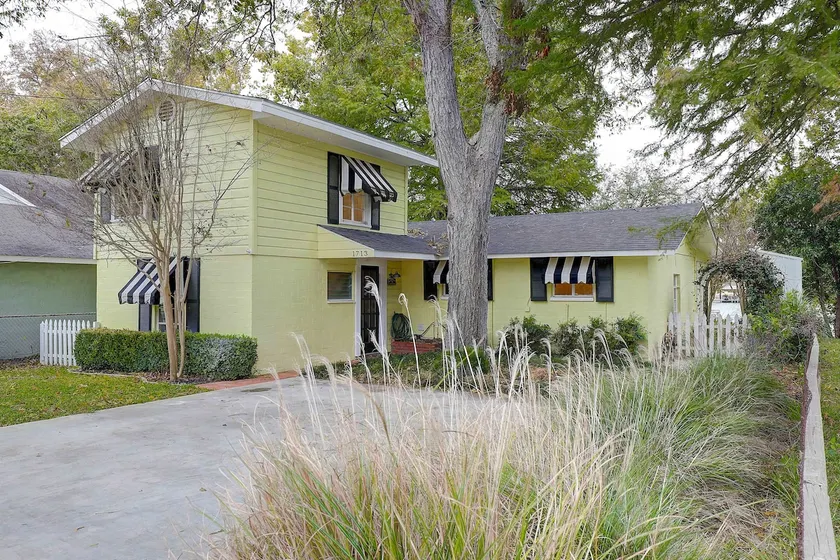 Renovated Farm House - Lake McQueeney - Image 1