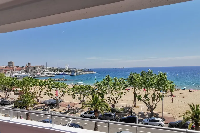 One of the best views in Fréjus Plage - Image 1