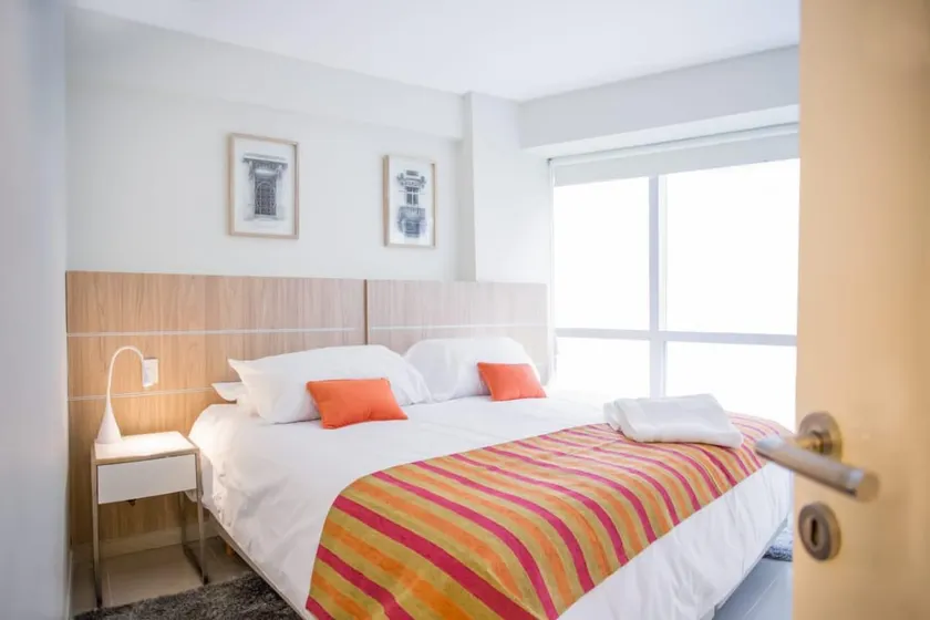 Fantastic central, modern and bright apartment. - Image 1