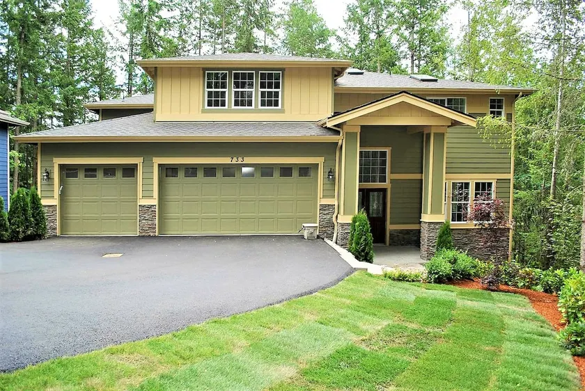 Quiet and Spacious 4 bedroom house (near Redmond ) - Image 1