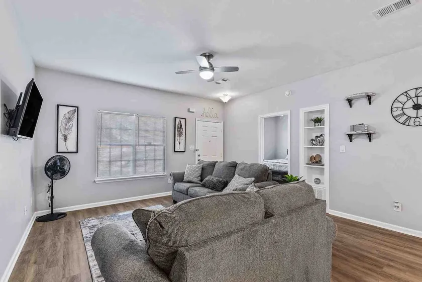 Modern 3BR Home near Busch Gardens W/ free WiFi - Image 1