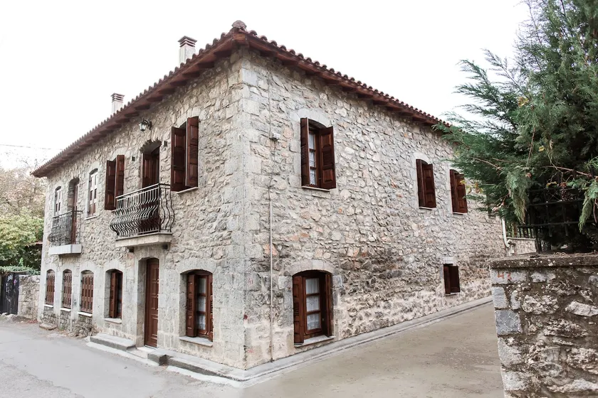 Vytina Mansion - Image 1
