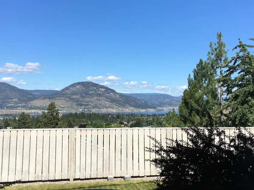 Beautiful Lake & City View - Suite - Image 1