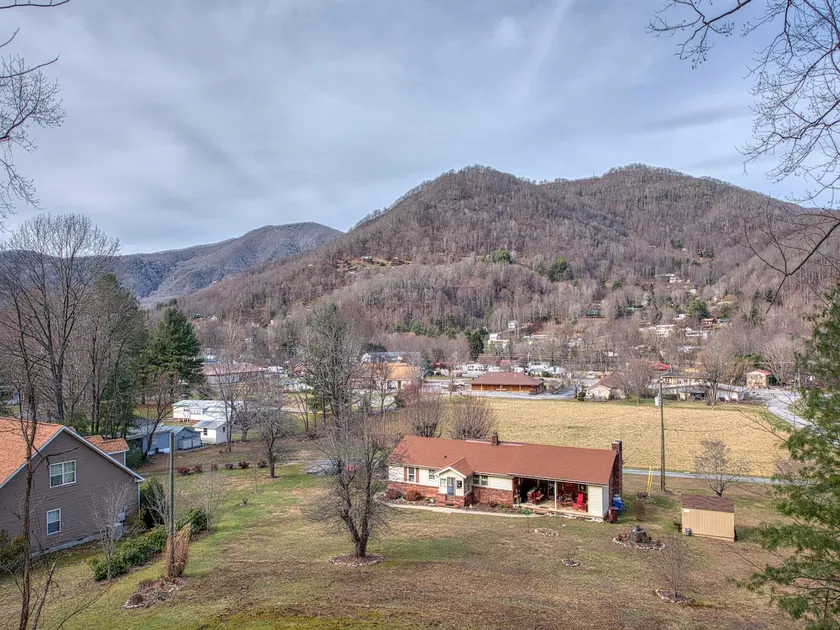 Maggie Valley Mountain View Suite & Spa - Image 1