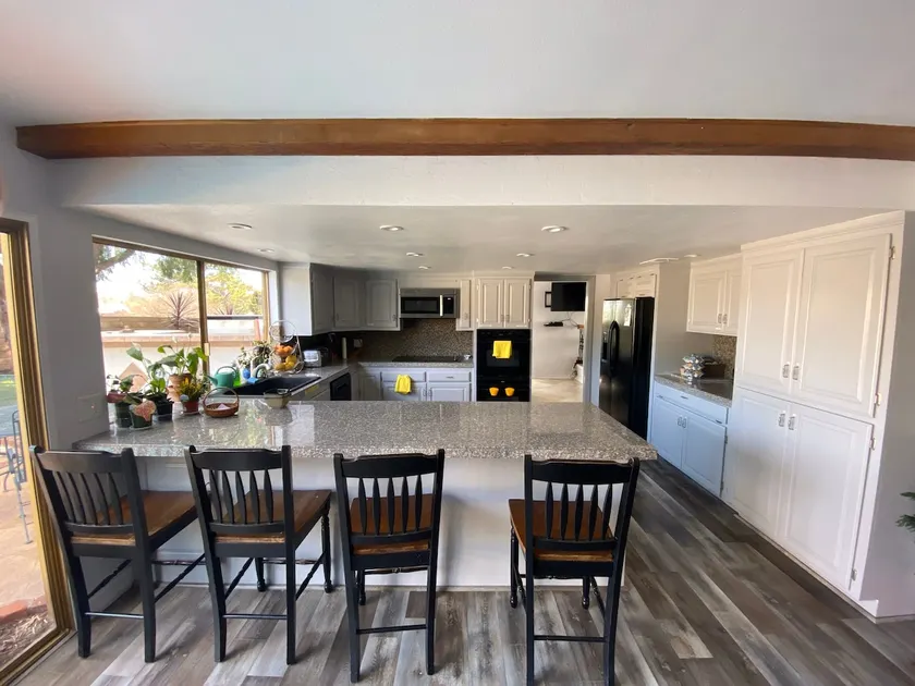 The Foodies Place for Family Feasts - Heated Pool - Image 1