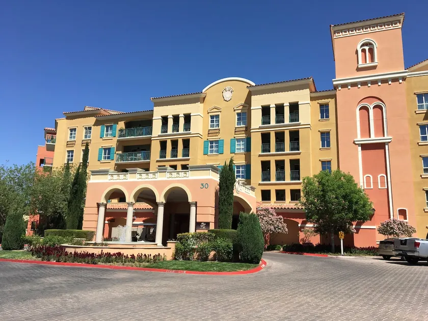 Lake Las Vegas 2BR condo with gorgeous views of lake & pools - Image 1