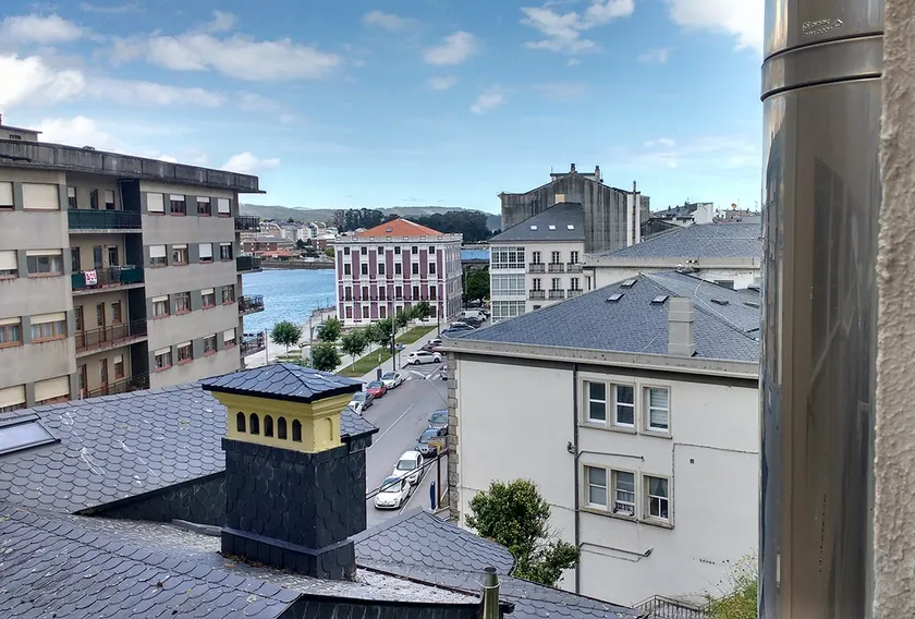 In downtown Viveiro and very comfortable - Image 1