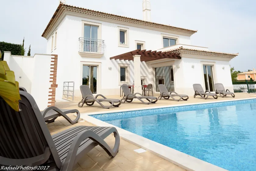 Amazing V5 Villa in Galé beach, Albufeira, Algarve - Image 1