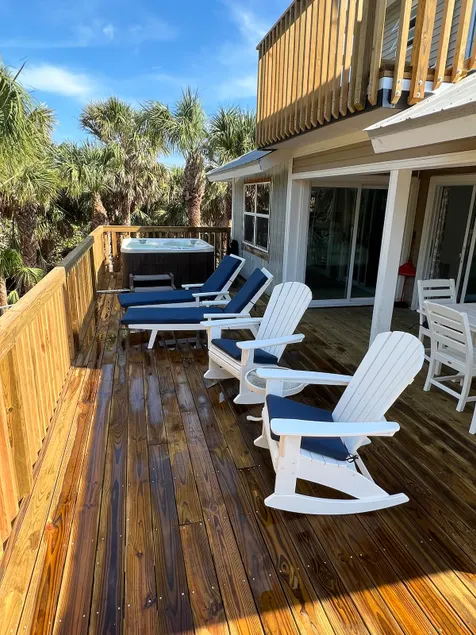 Coral Cottage hidden in Palms short walk to Beach - Image 1