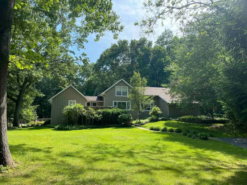 30 min from Notre Dame + Hottub, 10 acre estate and game room - Image 1