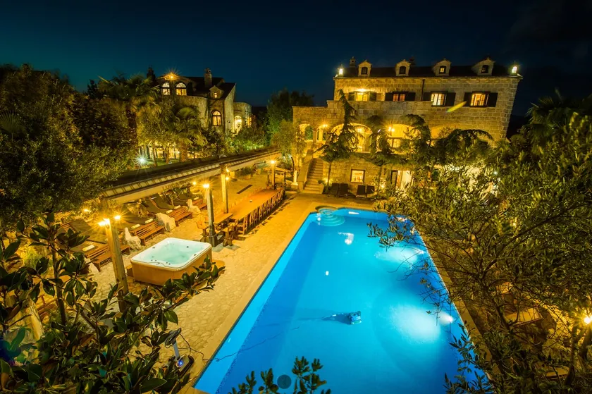 Hacienda Luica Dvori - Image 1