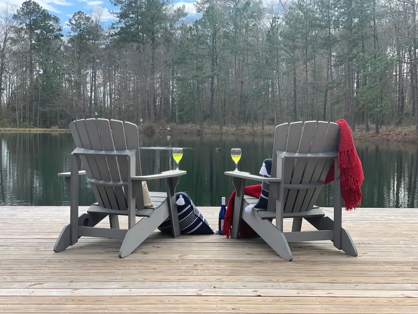 Waterfront Private 3BR/2BA House on Pond - Image 1