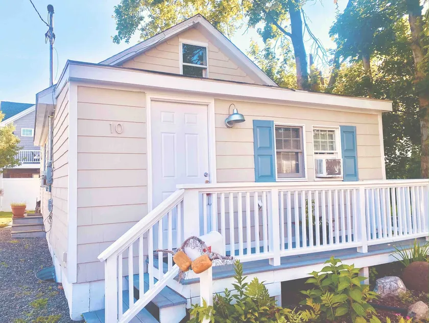 SILVER SANDS BEACH COTTAGE MILFORD NEAR YALE/TRAIN - Image 1