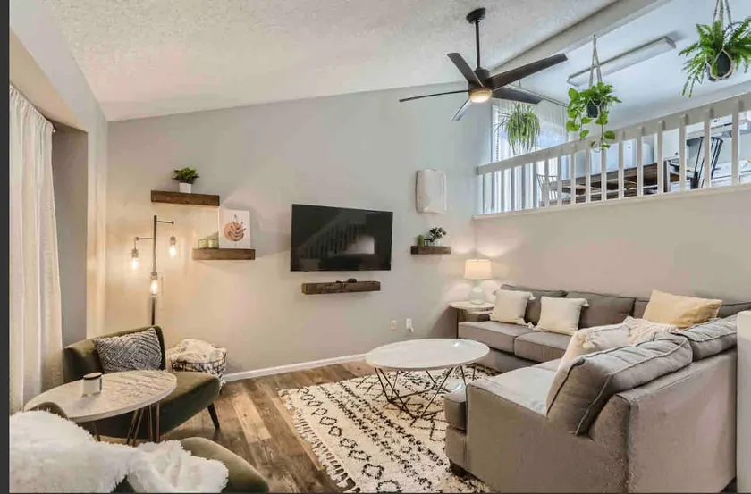 Longmont | Nearby Lyons [ Pet Friendly ] - Image 1