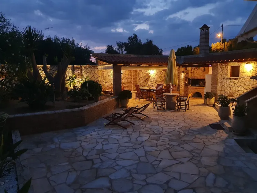 Petrino guesthouse Gialova - Image 1