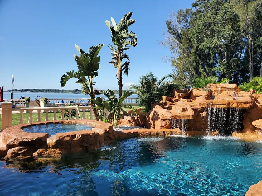 Bayside Retreat your tropical oasis - Image 1