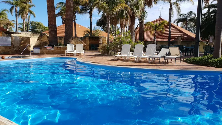 Holiday Near the Beach - Image 1