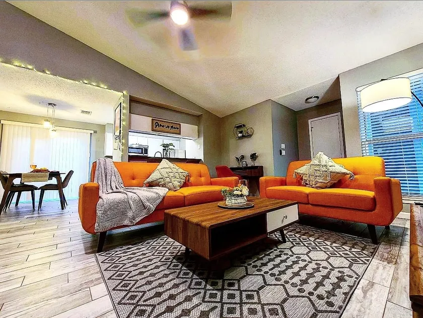 MID CENTURY ABODE- Convenient & spacious duplex - Image 1