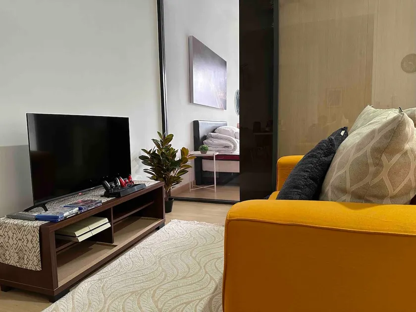 Cozy Sg Buloh Studio | PS4, Netflix & Pool - Image 1