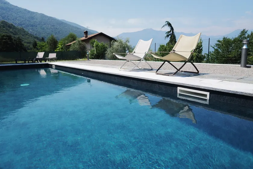 chalet con piscina e vista panoramica - Image 1