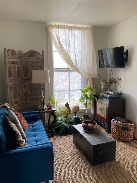 Cozy, Cool & Comfy, 1860s Troy 1BR Apartment #2 - Image 1