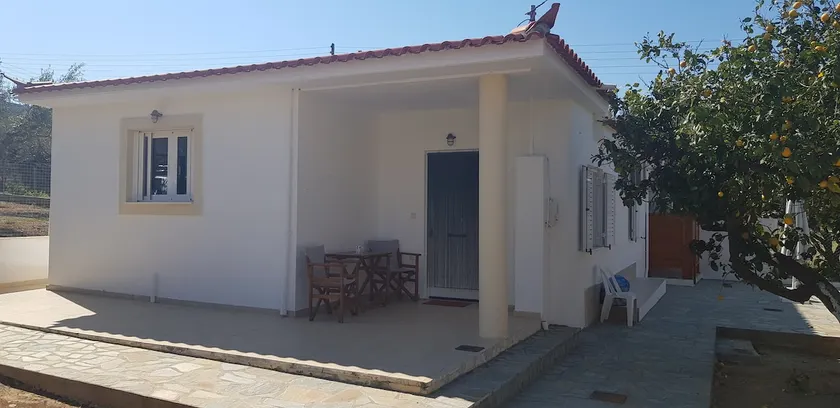 House by the sea, all amenities - Image 1
