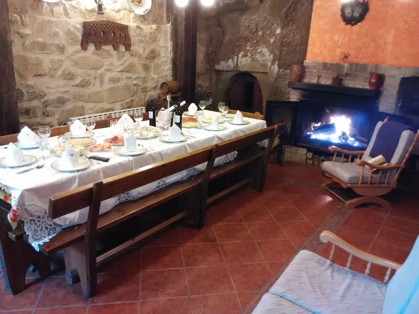 House with free Wi-Fi, a barbecue and air conditioning - Image 1