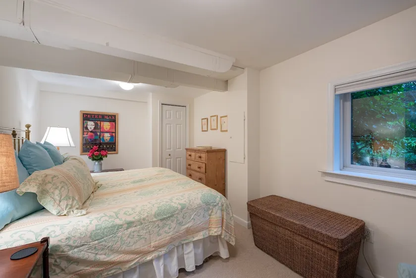 Lg 1bdr apt, walk/bus to NIH, metro, Walter Reed - Image 1