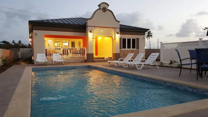 Flamingo Villa Tobago-sleeps 14 - Image 1