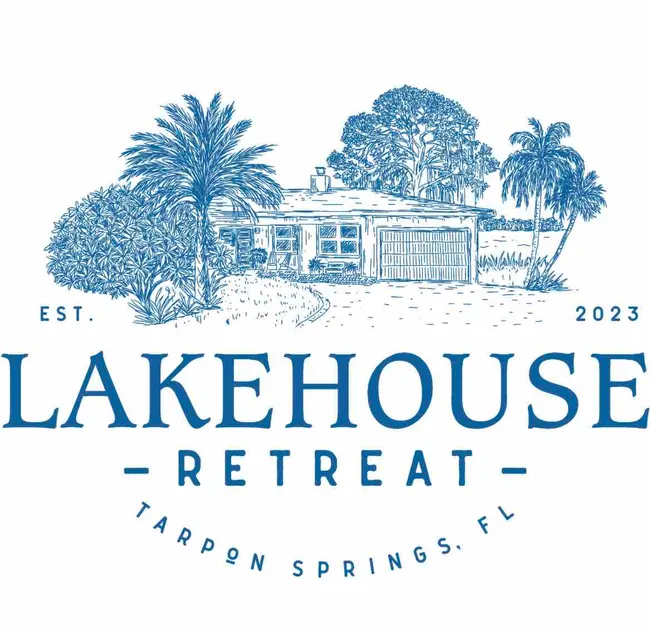 Lakefront villa, with pool & hot tub near beaches - Image 1