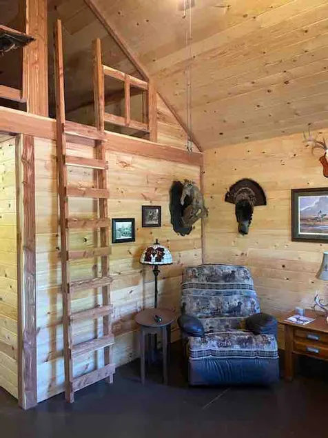 Long Spur 2-BR Secluded Cabin - Image 1