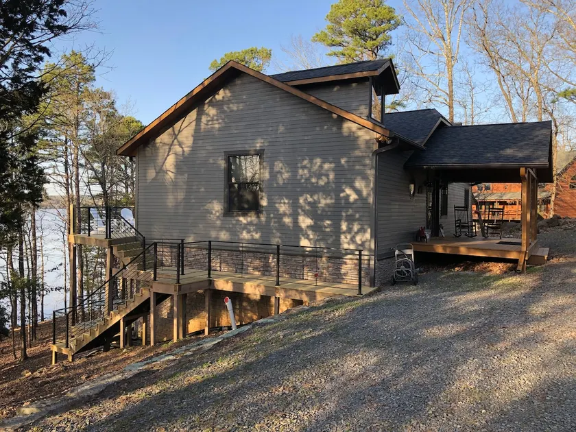 Adventure on Greer’s Ferry Lake, hot tub & kayaks - Image 1