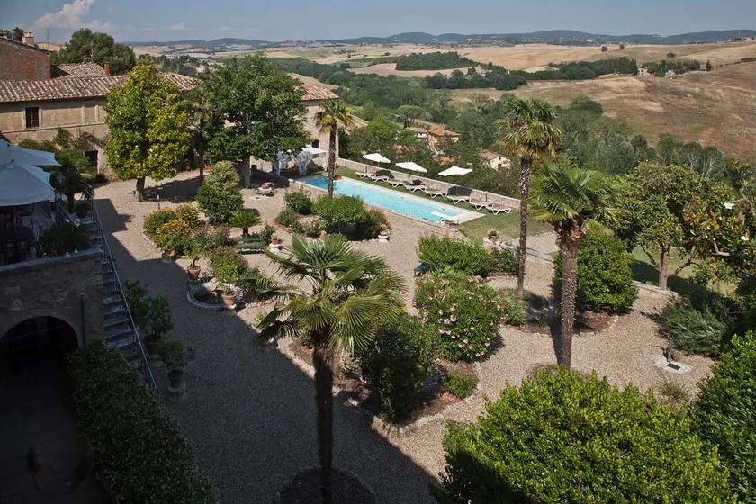 Pasqui Villas La Consuma villa storica in paese con vista pscina WiFi - Image 1