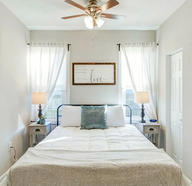 Sweet Retreat! Cozy 2 Bed & Bath By the Beach - Image 1