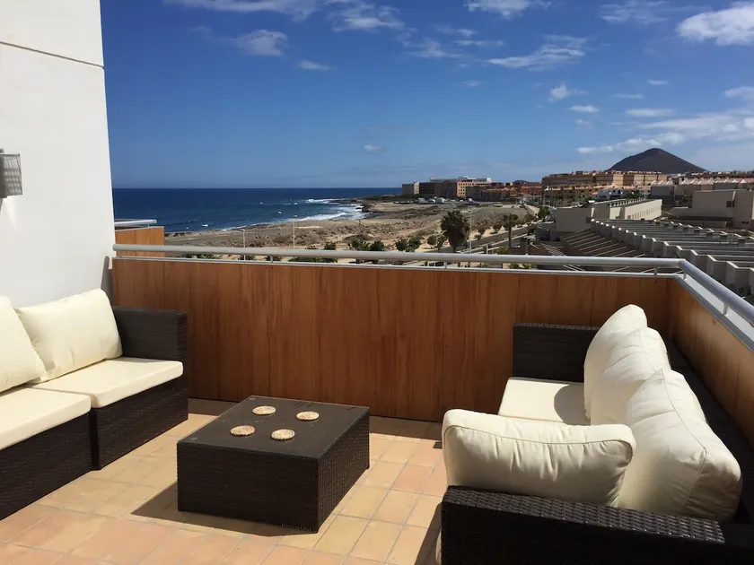 Sea-View-Apartment, Pool, WIFI, 4 Persons - Image 1