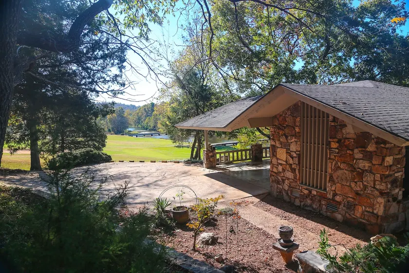Riverfront, retraite de terrain de golf avec piscine! - Image 1