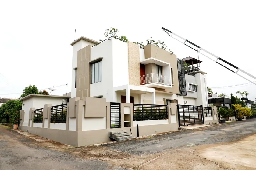 Batam Spacious Villa, 5BR up to 20pax, FREE WIFI - Image 1