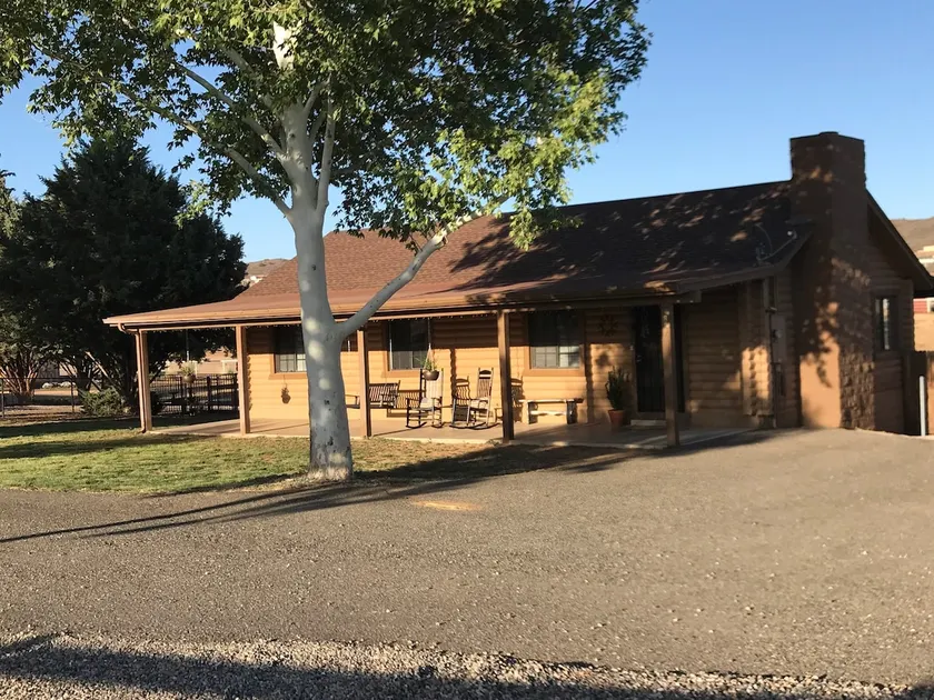 Bunkhouse Retreat in the High Desert of Dewey Az! - Image 1