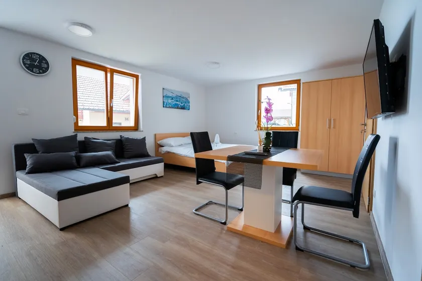 Superior Studio Apt with Terrace| Jacuzzi & Sauna - Image 1