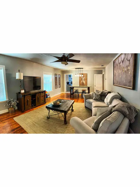 Lonestar Cottage - Image 1