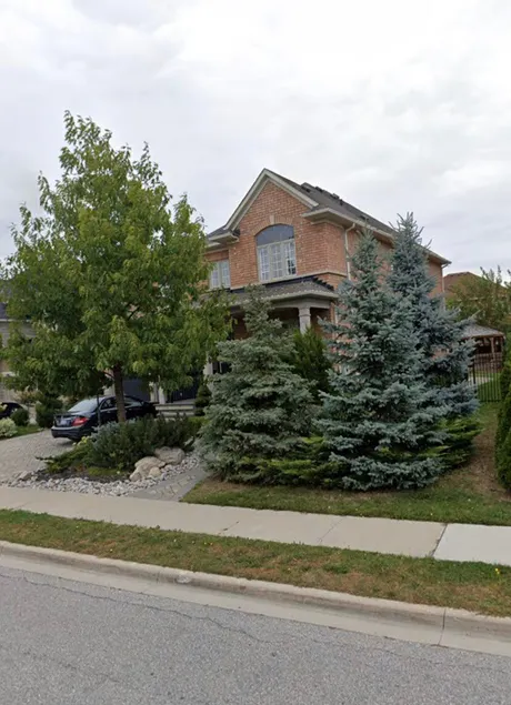 Castlemore Luxury2BR+2Bath/Pearson Airport/Parking - Image 1